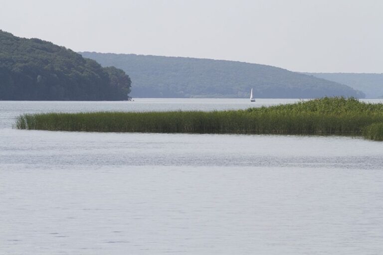 Росіяни вдарили КАБами по водосховищі на Харківщині