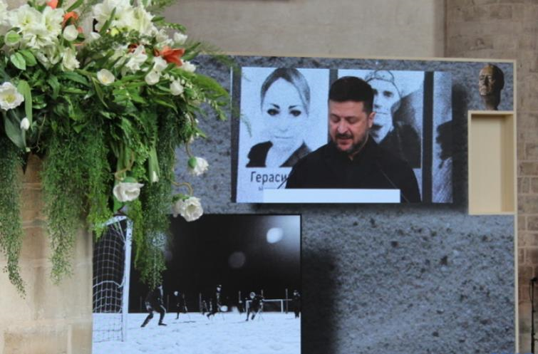 У Нідерландах вручили премію, присуджену президенту і народу України